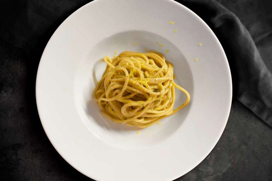 Spaghettoni di Gragnano con Burro, Alici del Cantabrico, Aneto e Limone
