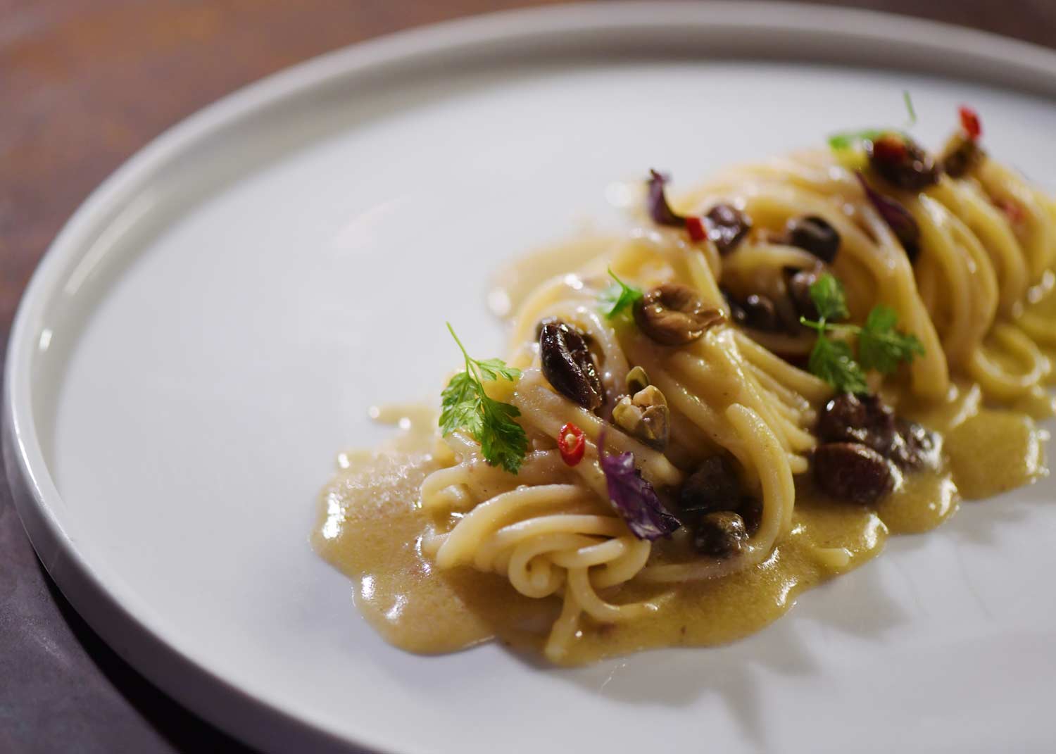 Spaghetti Ajo e Ojo, Olive e Capperi