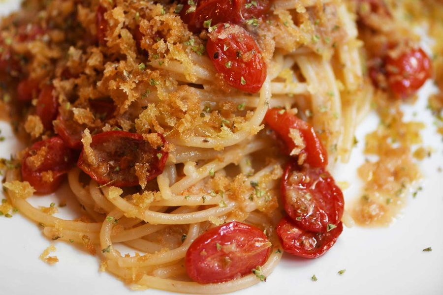 Spaghetti Con Pomodorini Confit E Pangrattato