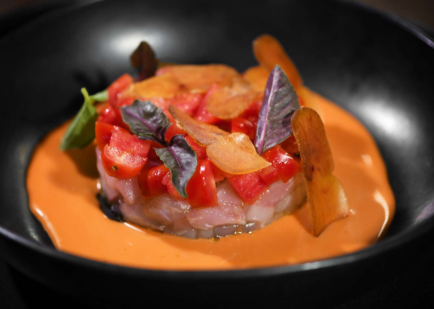 Tartare Di Spigola, Pomodorini E Cocomero