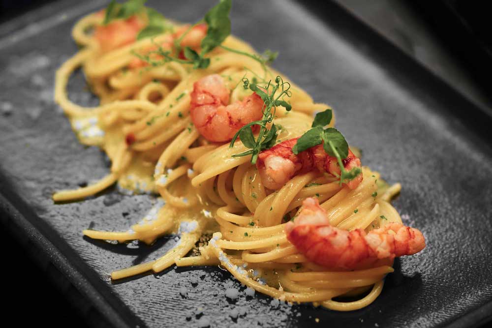 Spaghetti Ajo, Ojo e Peperoncino con Gamberi e Pecorino