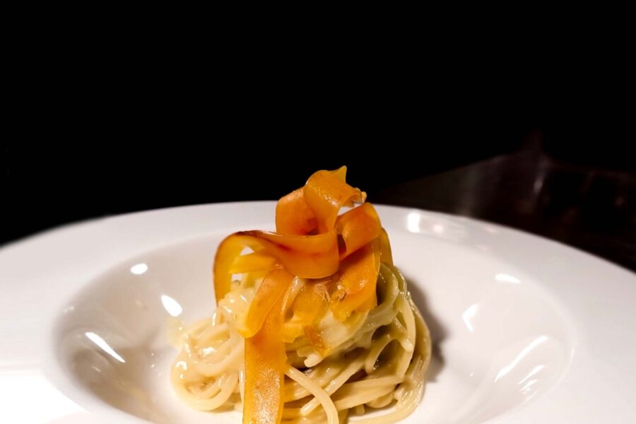 Spaghettoni al burro, limone e bottarga di Muggine